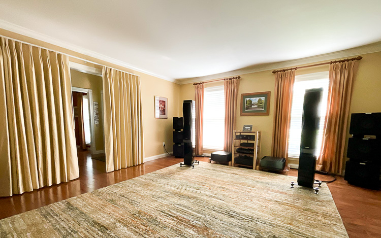 How to Soundproof a Room With Curtains